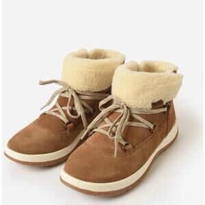 Ugg Women's Lakesider Heritage Boot Size 9.5